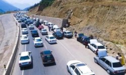 محورهای بارانی هراز و کندوان و ترافیک سنگین جاده ای
