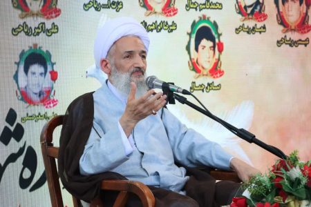 شهید، زنده و زنده‌کننده جامعه است